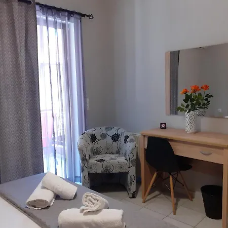 Nini's House 2 - 100m From Town Center *